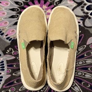 Sanuk casual shoes